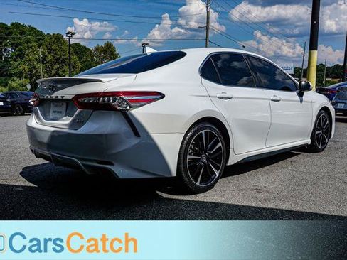 Used 2019 Toyota Camry XSE FWD image 11