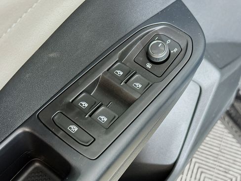 New 2026 Volkswagen Taos SEL AWD/4WD image 18
