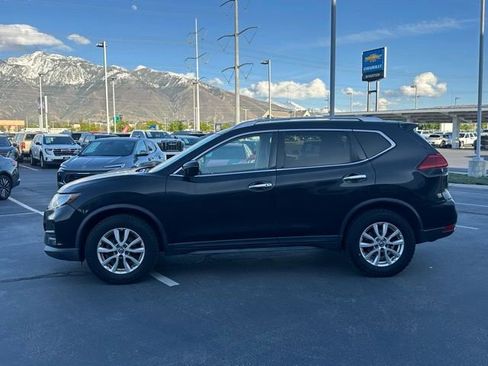 Used 2017 Nissan Rogue SV AWD/4WD image 20