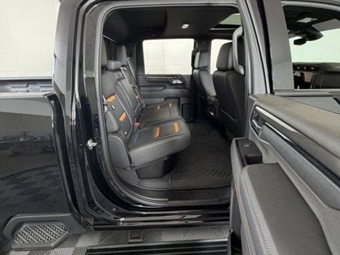 Used 2024 GMC Sierra 2500 AT4 w/ AT4 Premium Plus Package AWD/4WD image 5