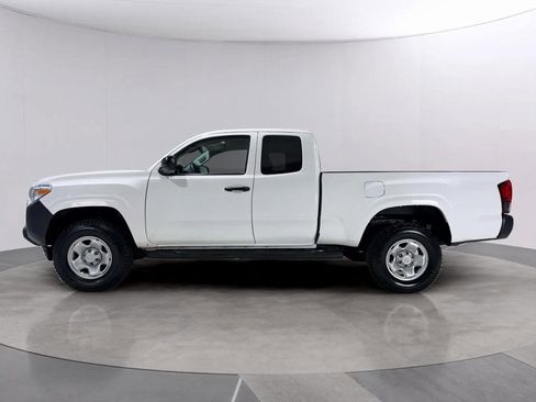 Used 2022 Toyota Tacoma SR image 12