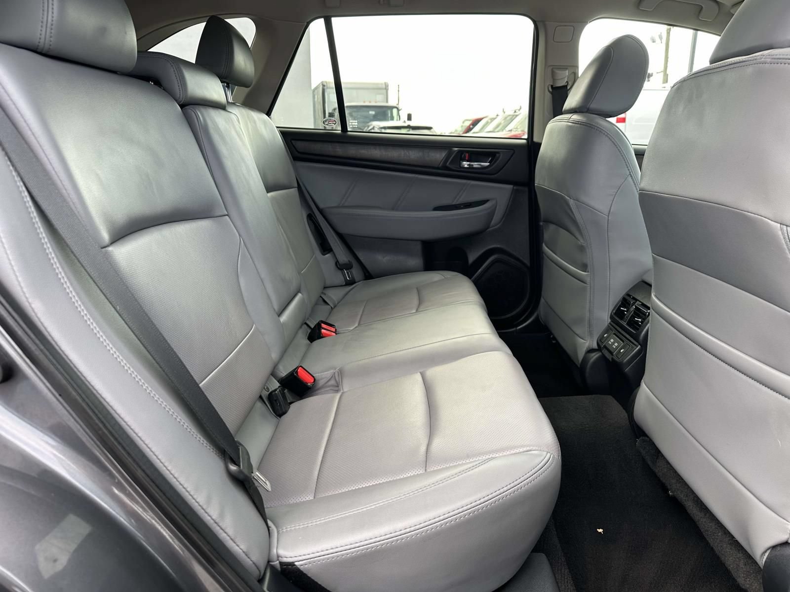Used 2019 Subaru Outback 2.5i Limited AWD/4WD image 28