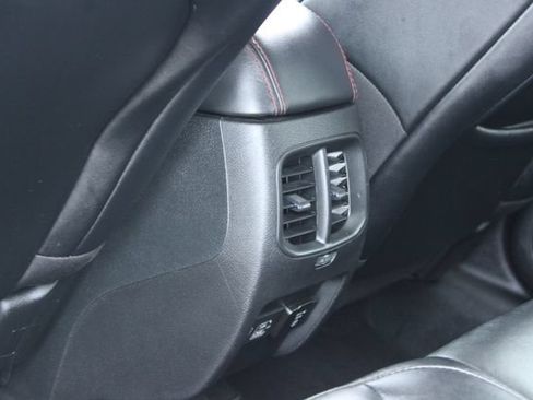 Used 2022 Jeep Cherokee Trailhawk AWD/4WD image 37