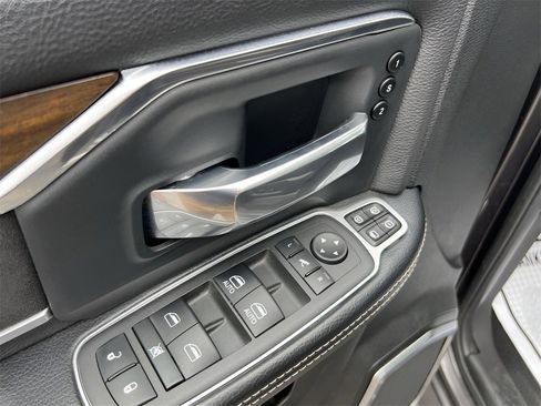 Used 2024 RAM 3500 Laramie image 15