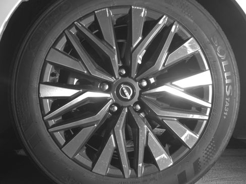 Used 2025 Nissan Altima 2.5 SV image 12