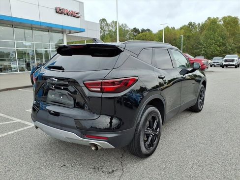 Used 2024 Chevrolet Blazer LT w/ Convenience Package image 3