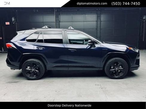 Used 2021 Toyota RAV4 XSE AWD/4WD image 8