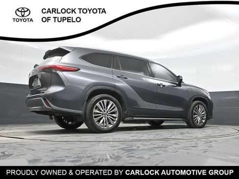 Used 2022 Toyota Highlander Platinum image 40