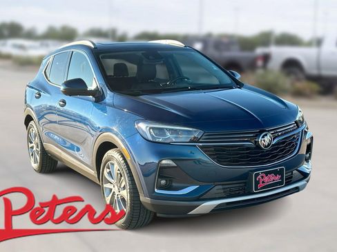 Used 2020 Buick Encore GX Essence w/ Experience Buick Package image 1