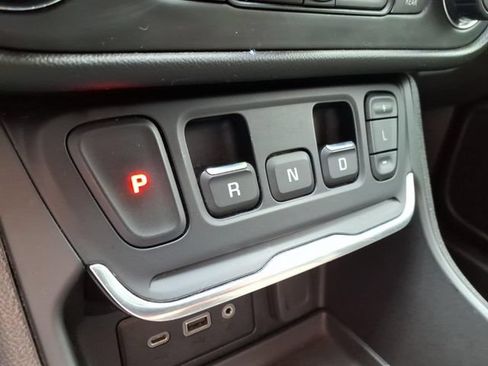 Used 2020 GMC Terrain SLE w/ Driver Convenience Package FWD image 26