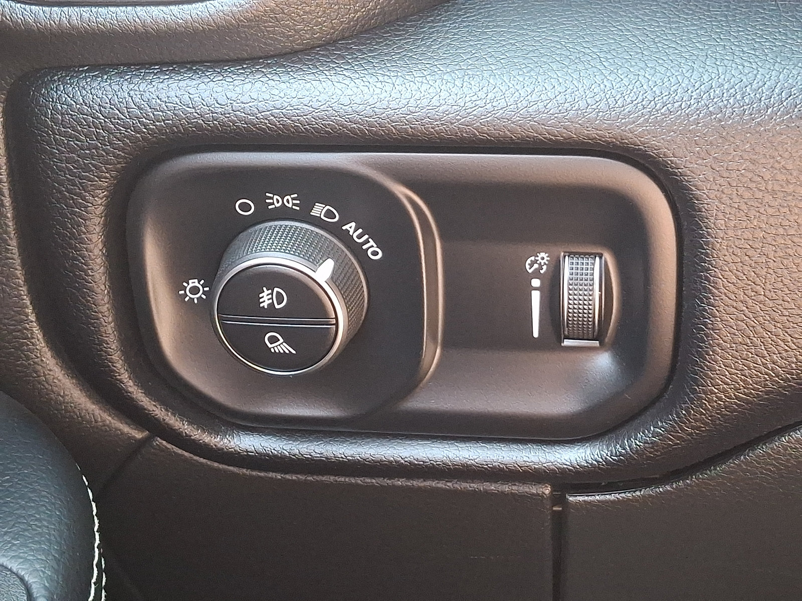 Used 2025 RAM 2500 Big Horn AWD/4WD image 23