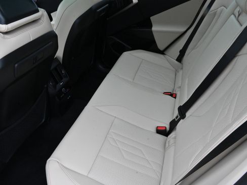 Certified 2025 BMW X3 xDrive30 w/ Premium Package AWD/4WD image 13