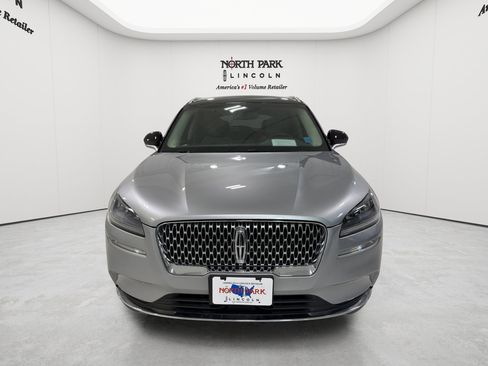 Used 2022 Lincoln Corsair FWD w/ Premium Package image 9