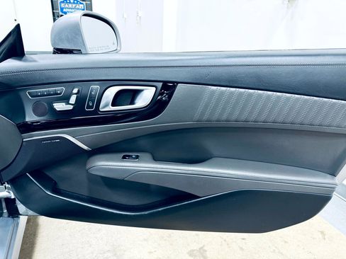 Used 2014 Mercedes-Benz SL 550 image 33