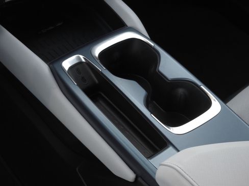 Used 2025 Chevrolet Equinox EV LT image 14