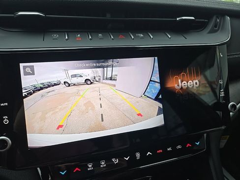 New 2026 Jeep Grand Cherokee Altitude AWD/4WD image 57