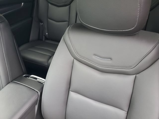 Certified 2024 Cadillac XT6 Luxury w/ LPO, Floor Liner Package AWD/4WD image 13