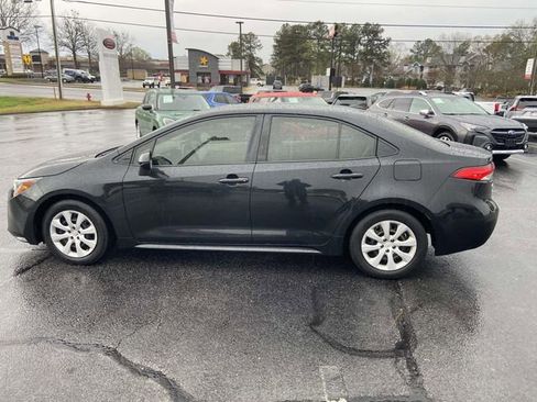 Used 2020 Toyota Corolla LE image 6