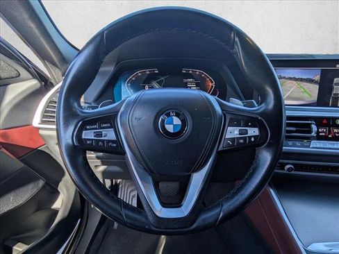 Used 2022 BMW X6 xDrive40i w/ Premium Package image 11