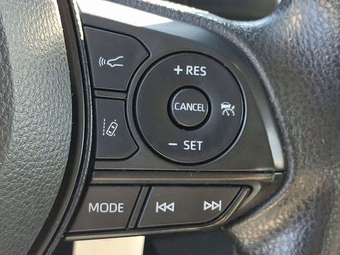 Used 2022 Toyota Corolla LE image 23