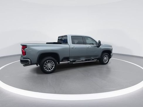 Used 2026 Chevrolet Silverado 2500 LTZ w/ LTZ Plus Package AWD/4WD image 8