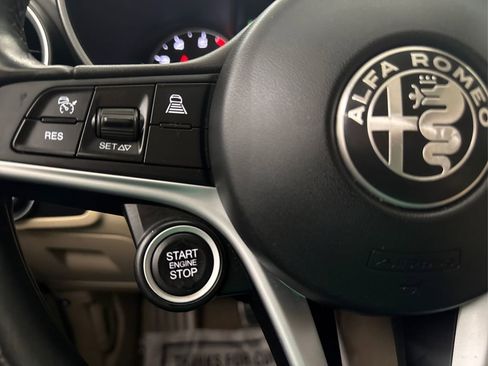 Used 2019 Alfa Romeo Giulia Ti w/ Quick Order Package 22Z Lusso RWD image 35