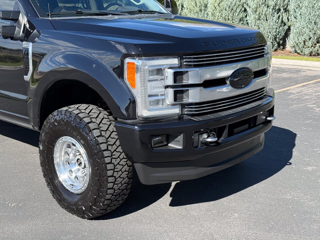 Used 2019 Ford F350 Limited w/ FX4 Off-Road Package AWD/4WD image 3