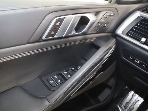 Used 2024 BMW X6 xDrive40i w/ Premium Package image 29