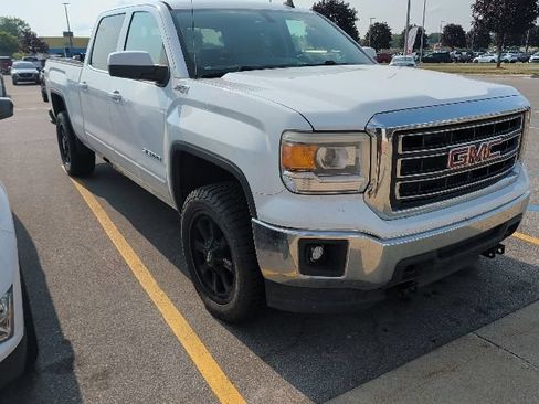Used 2014 GMC Sierra 1500 SLE w/ SLE Value Package AWD/4WD image 3