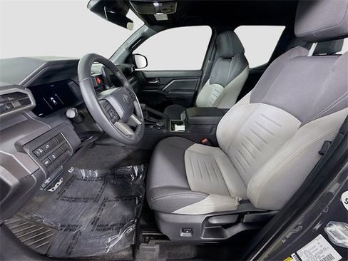 Used 2024 Toyota Tacoma 4x4 Double Cab image 19