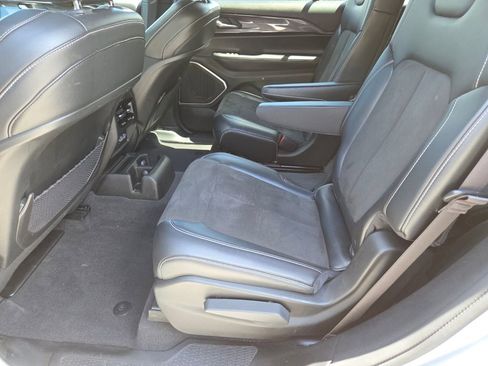Used 2021 Jeep Grand Cherokee L Laredo AWD/4WD image 24