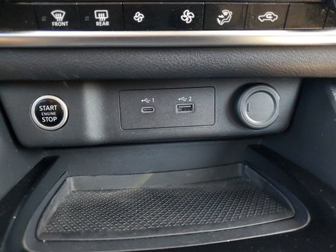 Used 2023 Nissan Rogue SV image 28