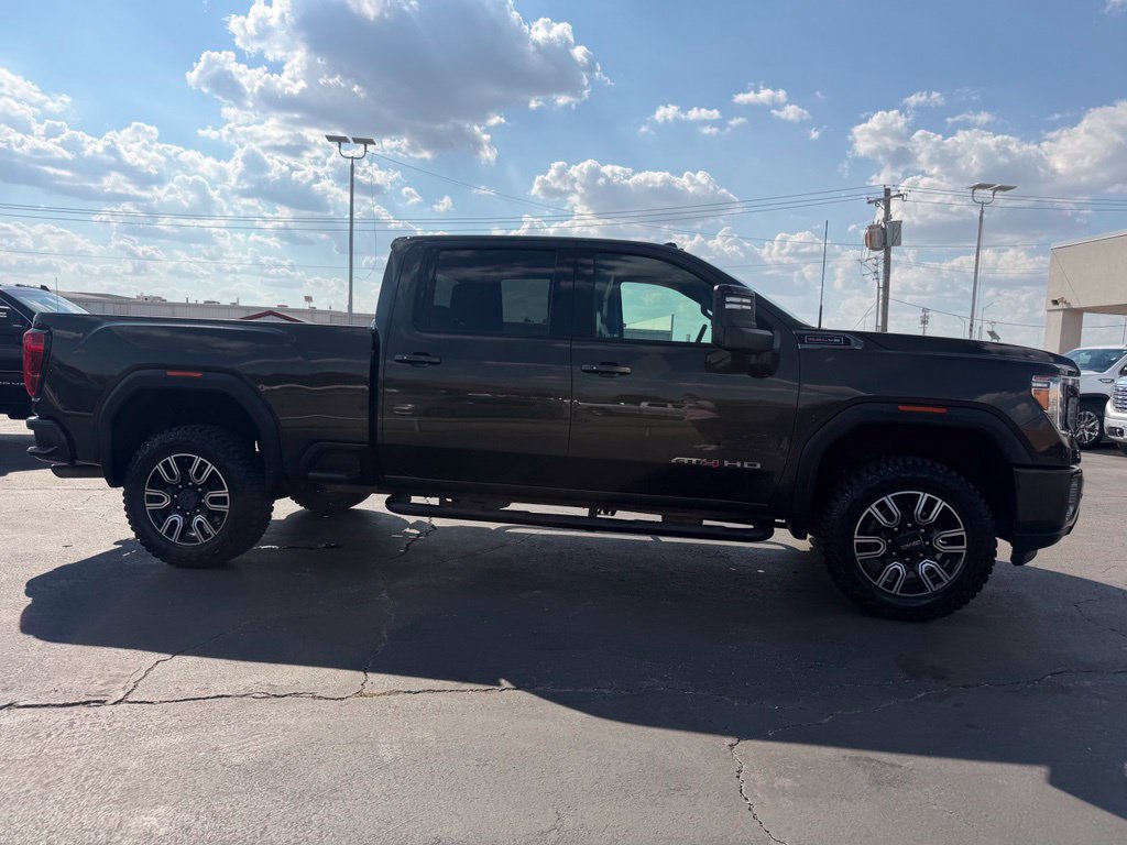 Used 2022 GMC Sierra 2500 AT4 w/ Driver Alert Package I AWD/4WD image 4