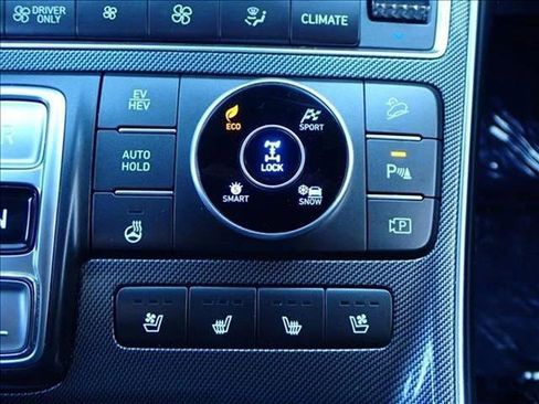 Used 2022 Hyundai Santa Fe Limited image 23