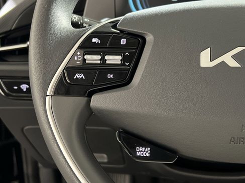 New 2026 Kia Niro LX image 29