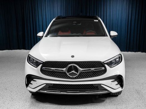 New 2026 Mercedes-Benz GLC 300 image 2