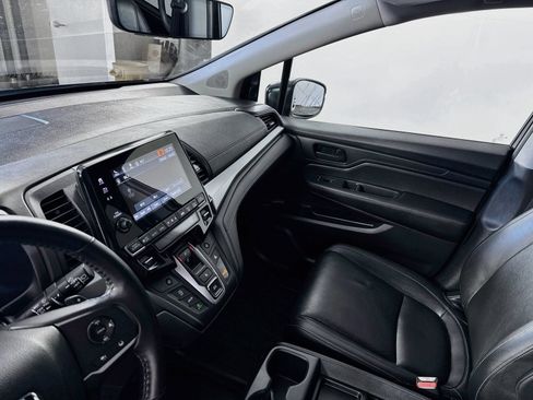 Used 2023 Honda Odyssey EX-L image 9