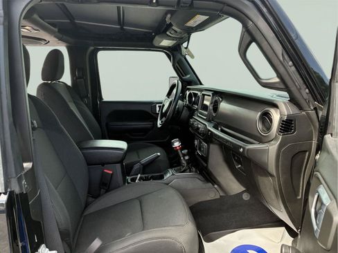Used 2022 Jeep Wrangler Sport AWD/4WD image 9