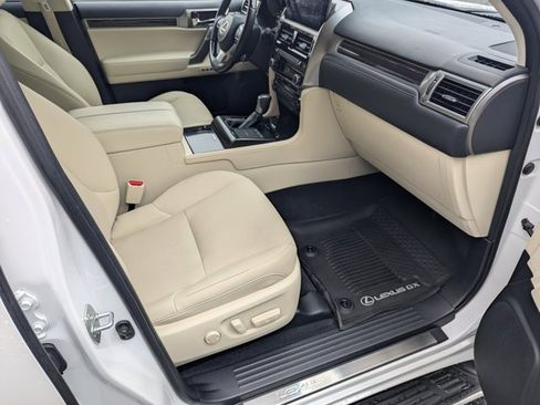 Used 2023 Lexus GX 460 Premium image 12