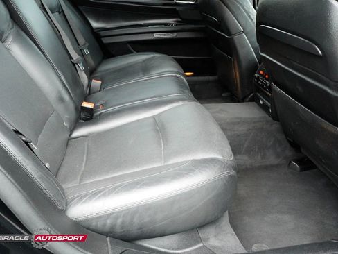 Used 2015 BMW 750Li xDrive w/ M Sport Edition AWD/4WD image 38