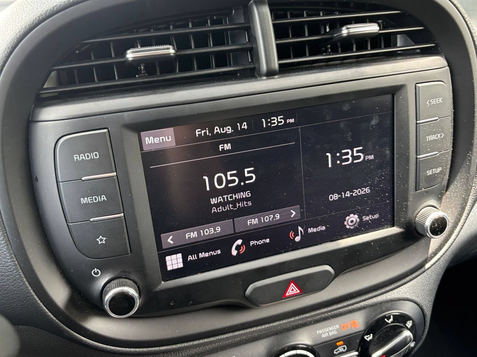 Used 2025 Kia Soul LX w/ LX Technology Package FWD image 19
