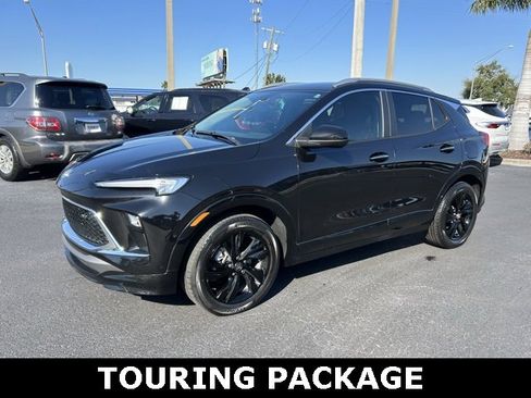 Used 2024 Buick Encore GX Sport Touring image 3