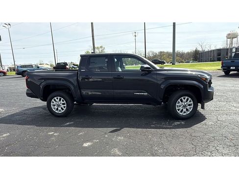 New 2026 Toyota Tacoma SR5 AWD/4WD image 8