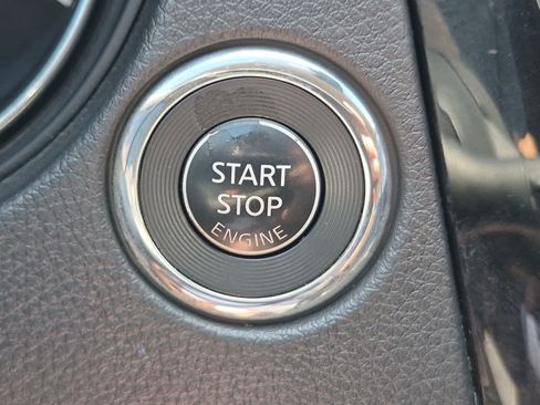 Used 2022 Nissan Rogue Sport SL FWD image 21