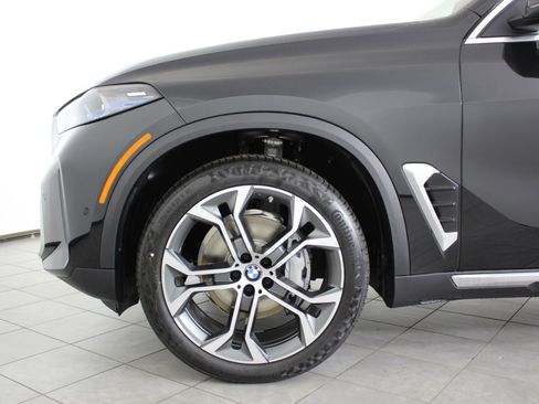 New 2026 BMW X5 sDrive40i w/ Climate Comfort Package image 11