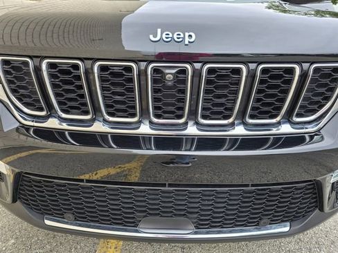 Used 2022 Jeep Grand Cherokee Limited 4xe w/ Luxury Tech Group II AWD/4WD image 51