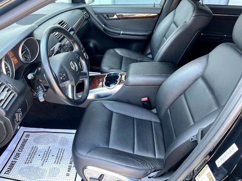 Used 2011 Mercedes-Benz R 350 BlueTEC 4MATIC image 10