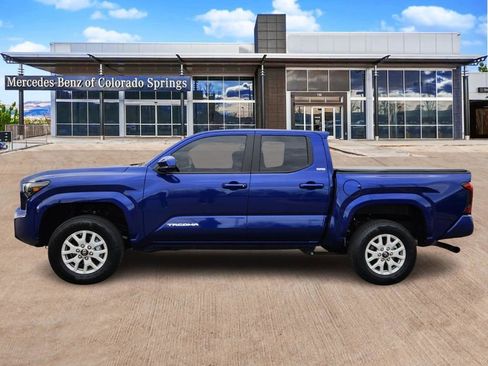 Used 2025 Toyota Tacoma SR5 image 4