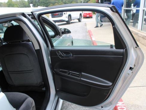 Used 2014 Chevrolet Impala LT image 19