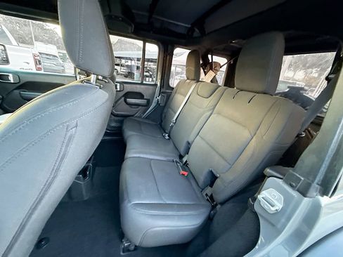 Used 2021 Jeep Wrangler Unlimited Sport image 26
